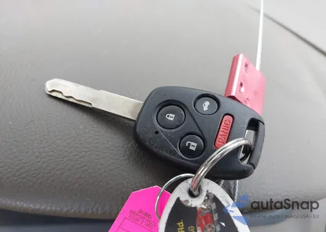 2010 Honda Accord 2.4 Ex-L из США, поврежденный, VIN 1HGCP2F80AA124249